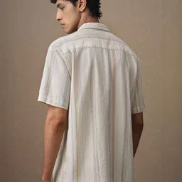 4 TRIPLE O FIVE O BY MUFTI Men Relaxed Fit Textured Cuban Collar Cotton Casual Shirt image 5