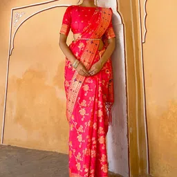 Janasya Pink Banarasi Silk Floral Saree with Unstitched Blouse Piece-image-90