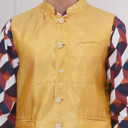 Sethukrishna Men Printed Regular Kurta with Churidar image 5