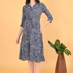 GOLDSTROMS Printed Maternity Tie-Up Shirt Dress-image-32