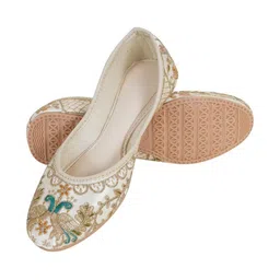 Anouk Women Woven Design Embroidered Rajasthani Mojari Juti image 5