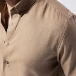 Perch Brown Linen Blend Slim Solid Casual Shirts image 5