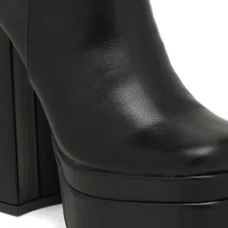 Flat N Heels Women's Black Casual Booties image 5