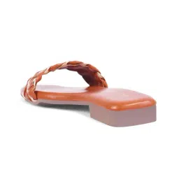 Clog London Women's Tan Casual Sandals image 4