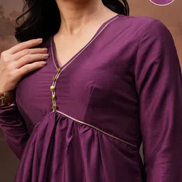 Vishudh Gotta Patti Empire V-Neck A-Line Kurta image 5