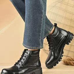 The Roadster Lifestyle Co Men Round Toe Lace-Ups Chunky Boots-picture-36