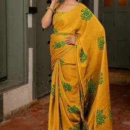 KALINI Floral Printed Saree image 2
