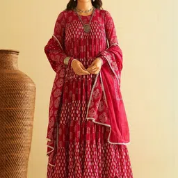 Aaghnya Women Printed Regular Kurta with Trousers & With Dupatta-picture-32