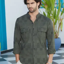 Campus Sutra Green Regular Fit Checks Shirt-image-76