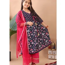 Kinder Kids Cotton Three Fourth Sleeves Floral Printed Angrakha Style Kurta With Palazzo & Dupatta Set - Blue & Pink-image-60