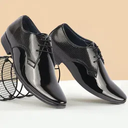 FAUSTO Men Textured Formal Derbys image 1