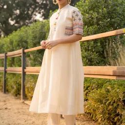 Indo Era White Cotton Regular Fit Embroidered Kurta with Pant image 5