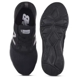 New Balance Women's WCSTLIK4 Black Running Shoes image 5