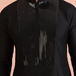 KISAH Men Thread Work Kurta image 3