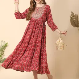 Globus Red Embroidered Midi Dress-picture-21