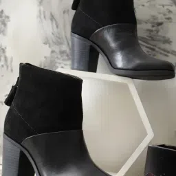 Hoversoul Women's Sirikit Balck Booties-picture-13