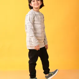 Anthrilo Full Sleeves Abstract Striped Fleece Sweatshirt & Joggers Set - Grey & Black image 4