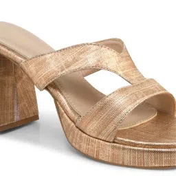 Clog London Women's Copper Casual Sandals image 5