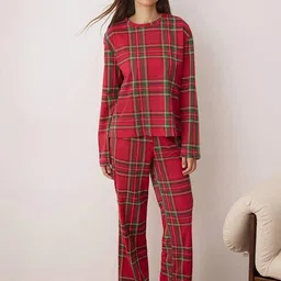 Trendyol Women Checked T-shirt & Pyjamas Night suit-image-50