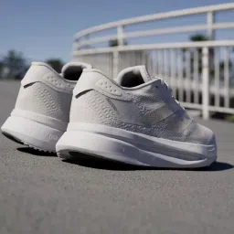 Adidas Men's ADIZERO SL2 White Running Shoes image 5