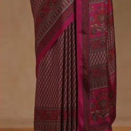 Soch Fuchsia Floral Print Saree With Unstitched Blouse image 5