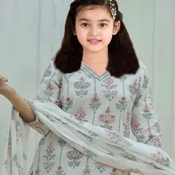 Bholukart Girls Floral Printed Regular Kurta with Trousers & With Dupatta image 4