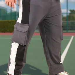 ADAAISTIC Men Plus Size Mid-Rise Cargo Track Pants image 4