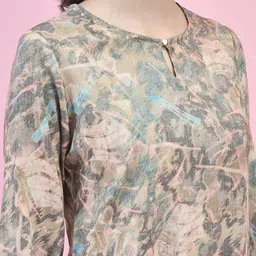 Shree Women Printed Regular Liva Kurta with Trousers image 2