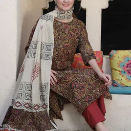 Taavi Women Ethnic Motifs Bagru Printed Pure Cotton Kurta, Trousers & Dupatta-picture-17