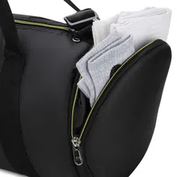 GROUPERS Printed Medium Foldable Sports or Gym Duffel Bag image 4