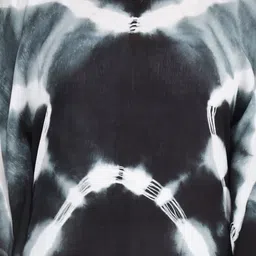 LYFJ Women Dyed Flared Sleeves Thread Work Asymmetric Crepe Kaftan Kurta image 2