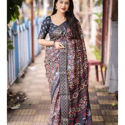 DIVASTRI Floral Zari Silk Blend Saree-image-79