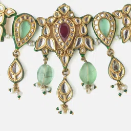 vivinia BY VIDHI MEHRA Gold-Plated Kundan-Studded & Pearl-Beaded Jewellery Set image 4