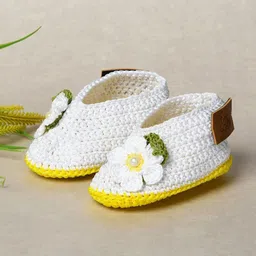 FUNKRAFTS Girls Crochet Pom Pom Baby Booties-picture-34