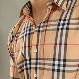 Suture Craft Men Slim Fit Checked Pure Cotton Casual Shirt image 2