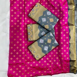 VelvetHue Woven Design Zari Saree With Blouse Piece image 4