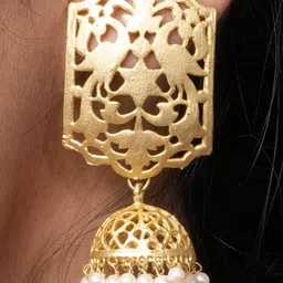 Look and Adorn Contemporary Studs Earrings image 1