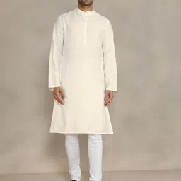 Fabindia Men Solid Mandarin Collar Kurta image 3