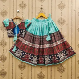 BAESD Girls Ethnic Motifs Printed Mukaish Ready To Wear Lehenga & Blouse With Dupatta image 5