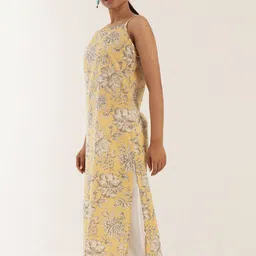 TJORI Floral Printed Square Neck Shoulder Straps Cotton Straight Kurta image 4