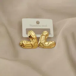 Jewels Galaxy Stainless Steel Gold Plated Heart Shaped Studs image 4