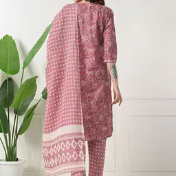 Akshatani Women Floral Printed Pure Cotton Kurta with Trousers & Dupatta image 5