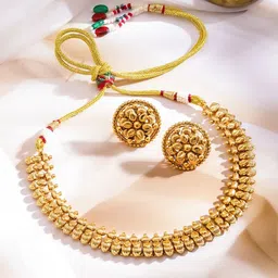 Rubans 22K Gold-Plated Floral Beaded Necklace Set with Round Stud Earrings image 3