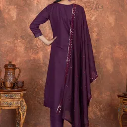 all about you Women Ethnic Motifs Embroidered Regular Gotta Patti Kurta with Trousers & With Dupatta image 3