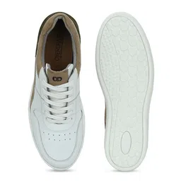 Overdrive Men Colourblocked Leather Sneakers image 3