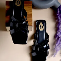 Shoetopia Abstract Designed Sandals - Black-picture-13