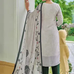 TWINS LADY Floral Printed Beads and Stones Straight Kurta with Trousers & With Dupatta image 4