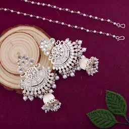 DEWENWILS Gold Plated Pearls Beaded Maang Tika And Earrings image 3