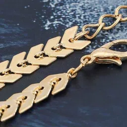 dressberry Women Gold-Plated Stainless Steel Anti-tarnish American Diamond Charm Bracelet image 5