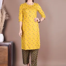 Indiwest Ethnic Motifs Printed Round Neck Kurta with Trousers-picture-33